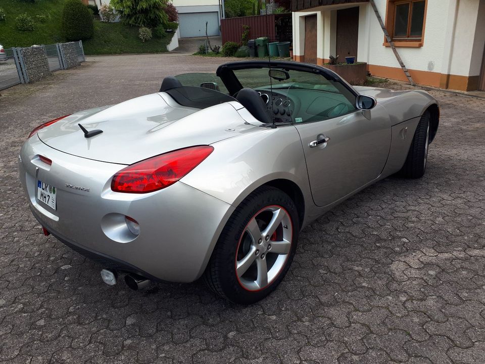 Pontiac Solstice Cabrio - Opa fährt nicht mehr... in Ettenheim