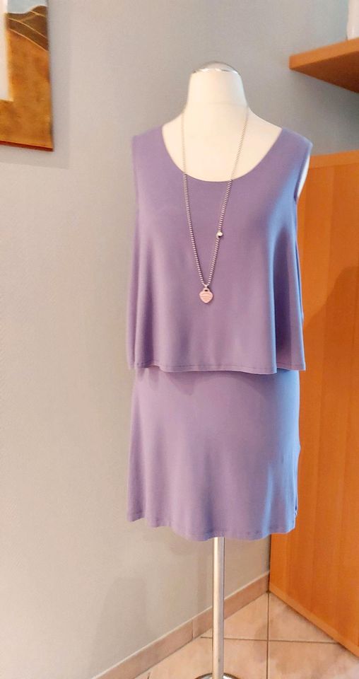 Madeleine Strandkleid Kleid im Lagenlook Größe 38 Farbe: Flieder in Hückelhoven