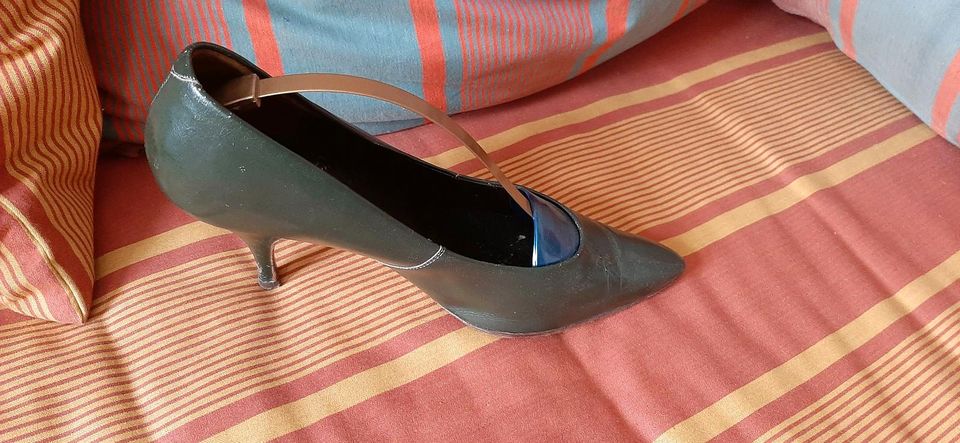 Original 60er Jahre Damenschuhe, Pfennigabsatz, 39 in Berlin