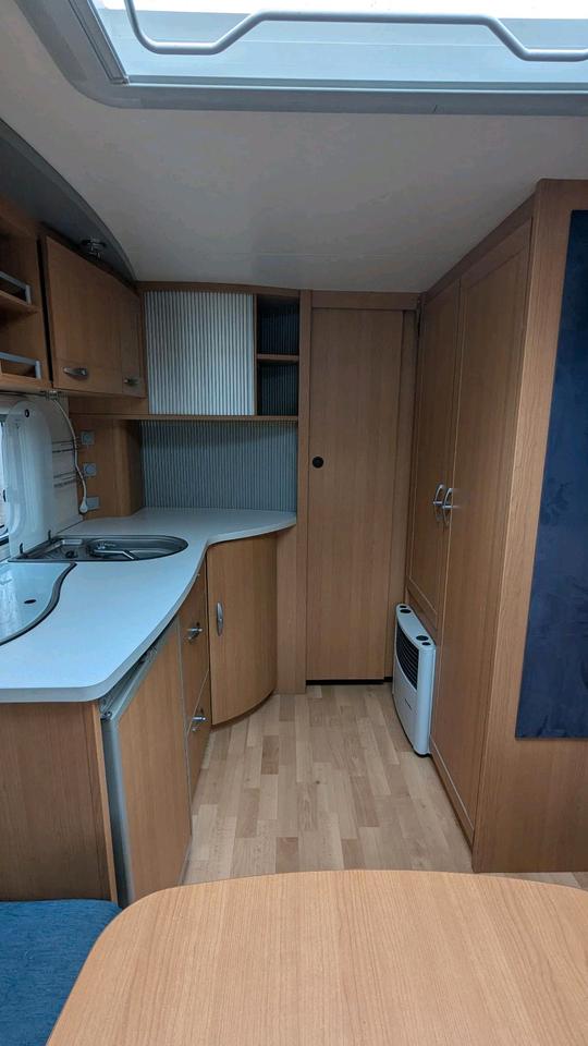 Wohnwagen mit Vorzelt Knaus Azur 500 FU französisches Bett, TV in Würzburg