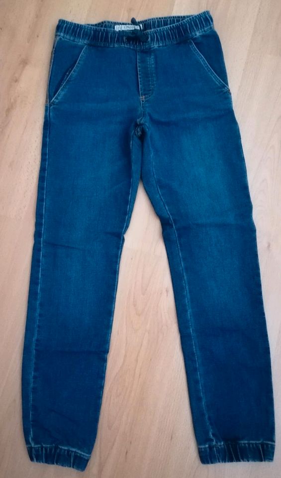 Jeans, Joggdenim Gr. 158 in Schmalkalden