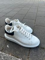 Alexander McQueen Sneaker – Weiß/Schwarz Nordrhein-Westfalen - Detmold Vorschau