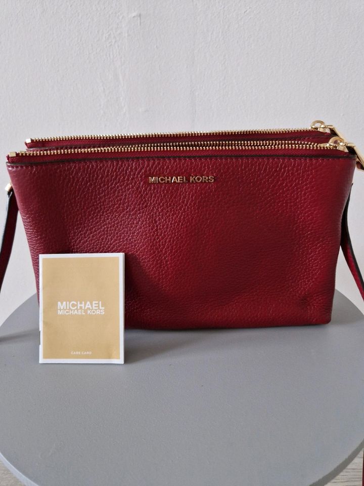 Michael Kors Tasche Crossbody Umhängetasche Adele Bordeaux TOP in Lauenbrück