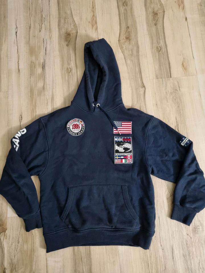 Tommy jeans expedition outfitters discount