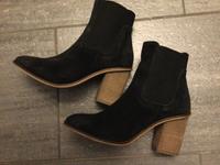 Wildleder Stiefeletten ESPRIT, Gr. 37, schwarz Nordrhein-Westfalen - Oer-Erkenschwick Vorschau