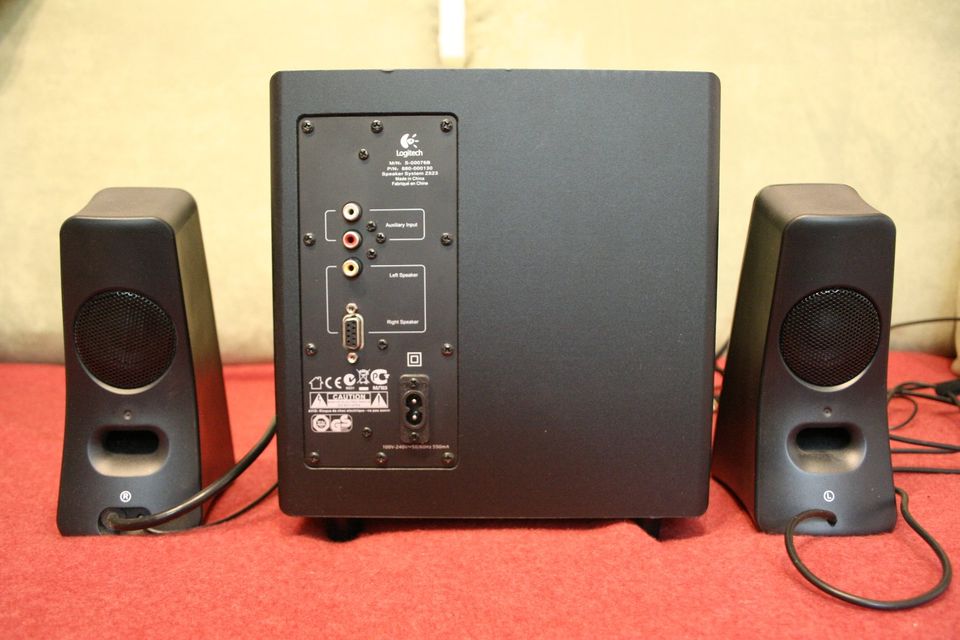 Logitech Computerlautsprecher mit Subwoofer in Ebersberg