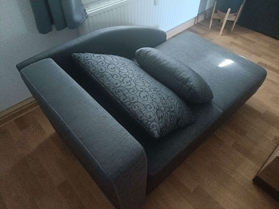 Sofa mit Schlaffunktion in Beucha