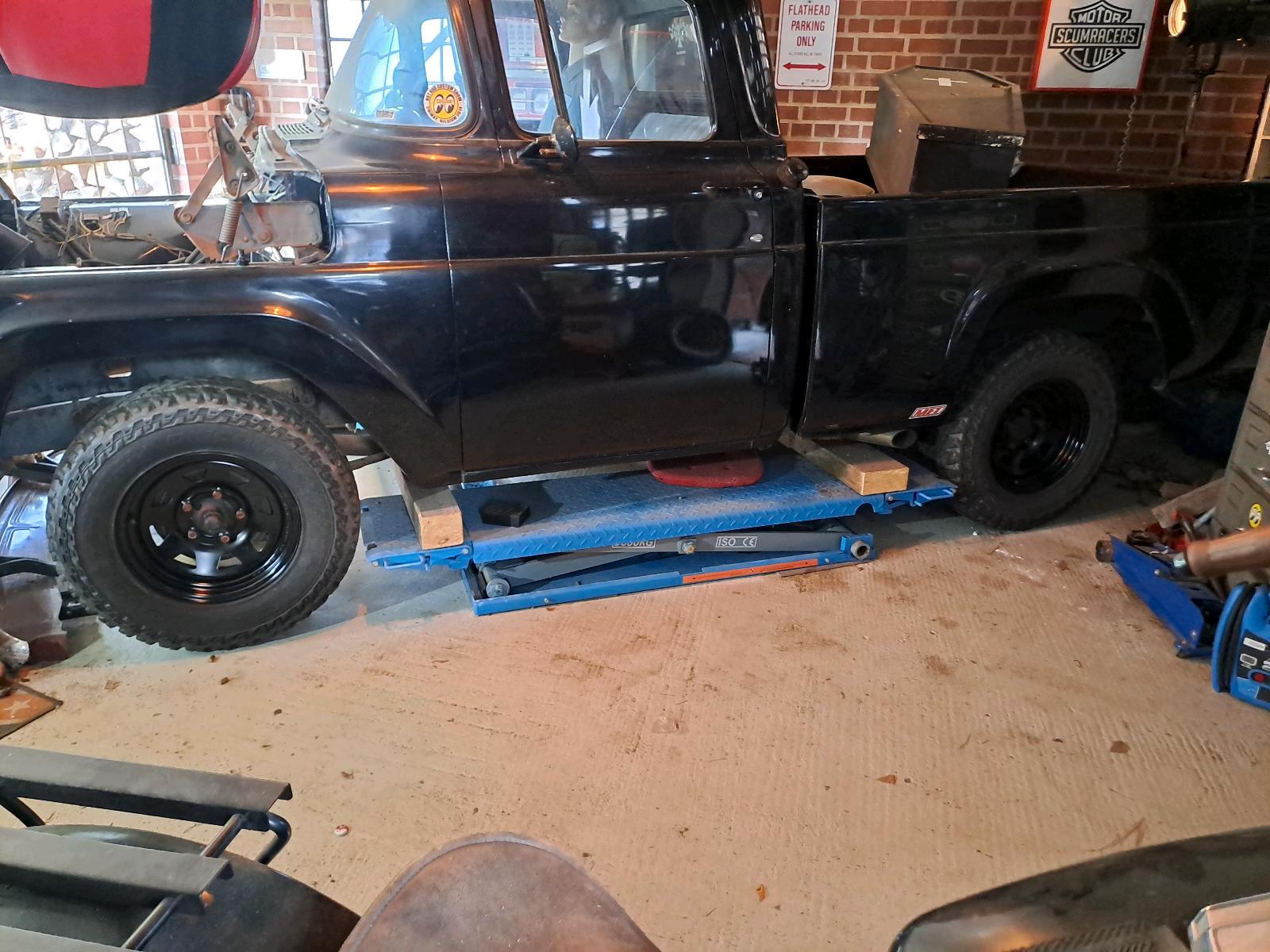 Abbildung des Autos Ford F100, Pickup,  Truc…