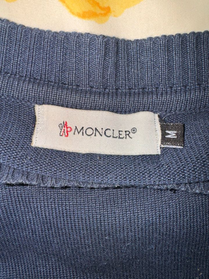 Moncler Pullover M in Nieder-Olm