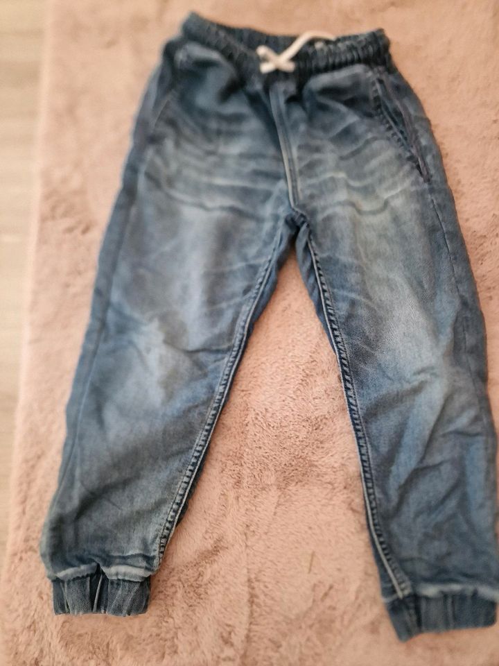 Joggpant für Kindergarten Größe 122 in Hof (Saale)