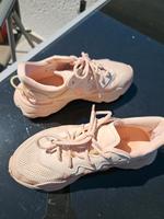 Adidas Sportschuh 37,5 Essen - Essen-Borbeck Vorschau
