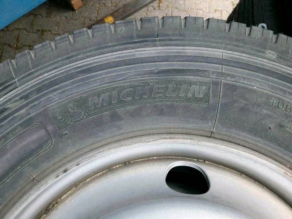 Reifen 215/75R17,5 Michelin, 315/70R22.5, 315/80R22.5, 315/60R22. in Rödinghausen