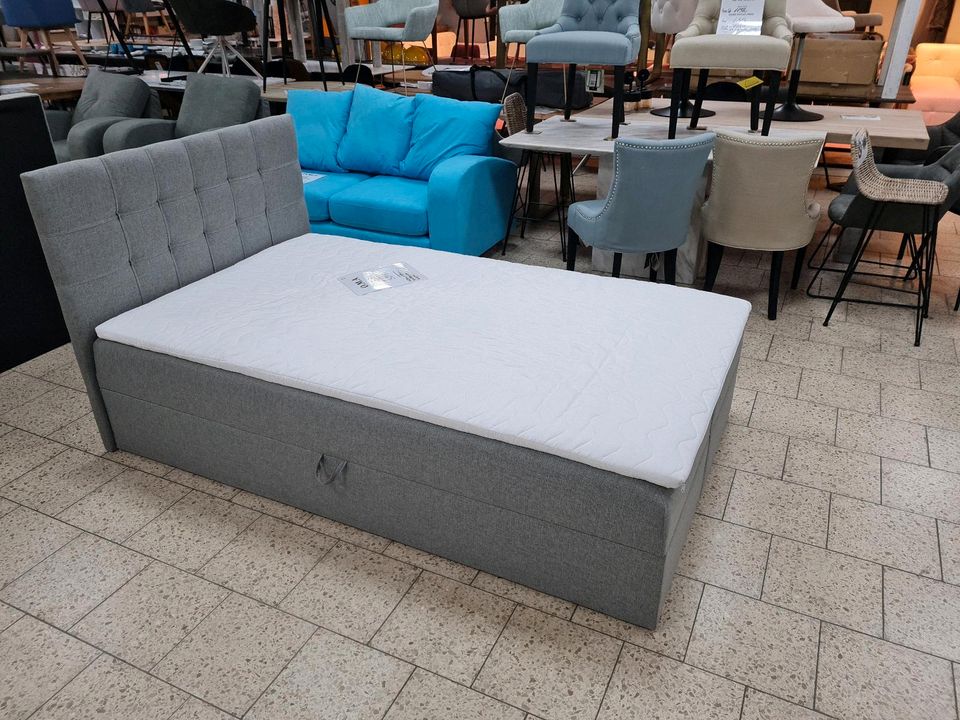 Bett Boxspringbett Bettkasten Topper Polster 120cm UVP 819€ in Herbstein