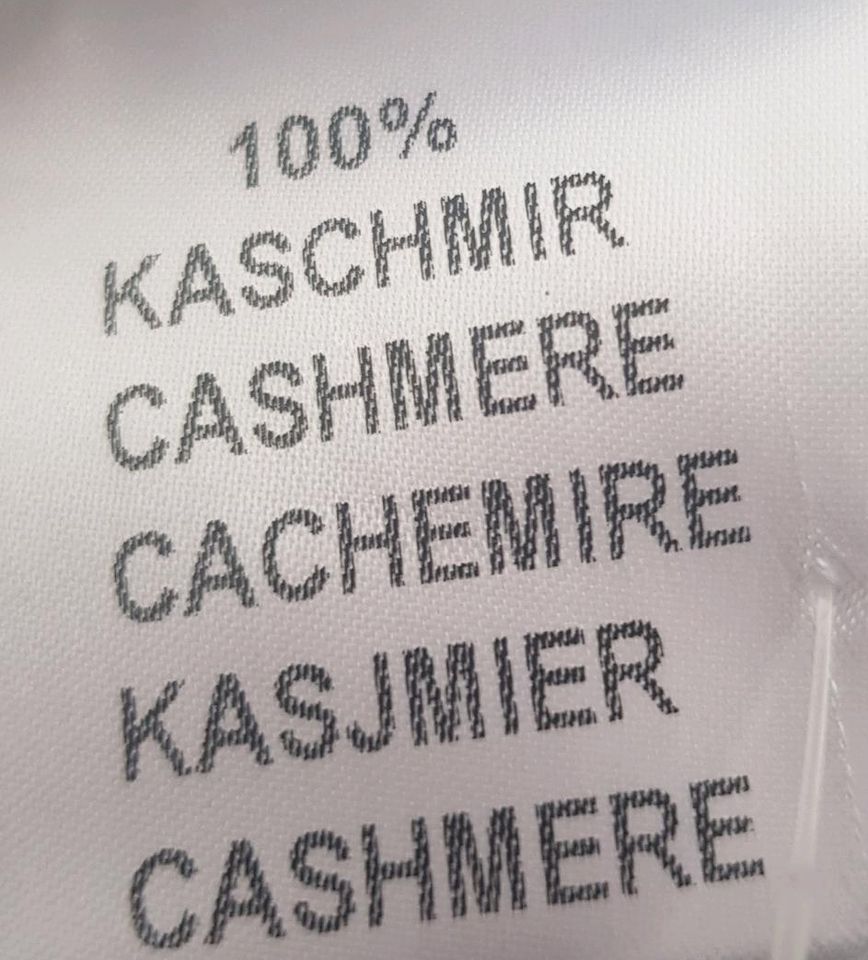 Basler damen Strickjacke gr.46/48 weiß-schwarz,100%Kaschmir in Frankfurt am Main