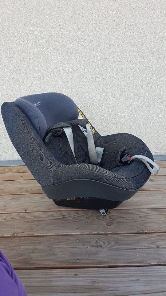 Maxi cosi 2 Way Pearl in Tauberbischofsheim