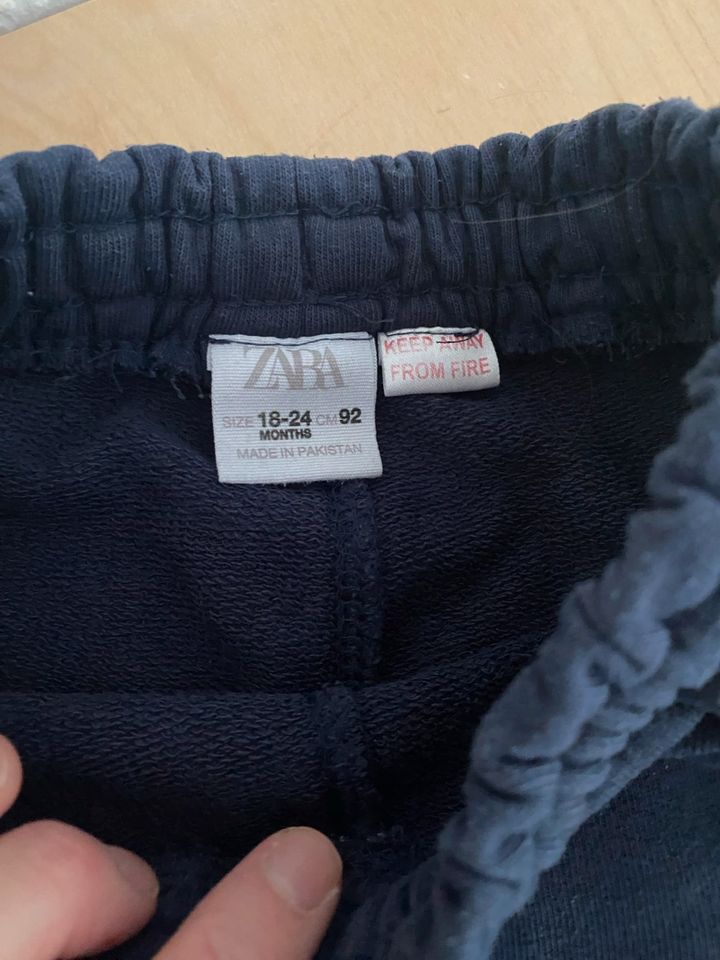 Zara Jogger blau 92 Zara Jogginghose blau 92 Zara Hose blau 92 in Frankfurt am Main