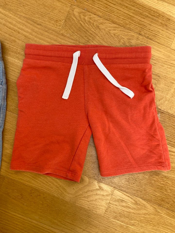 Kurze Hosen Shorts  (Größe 104/110) H&M SETPREIS in Hamburg