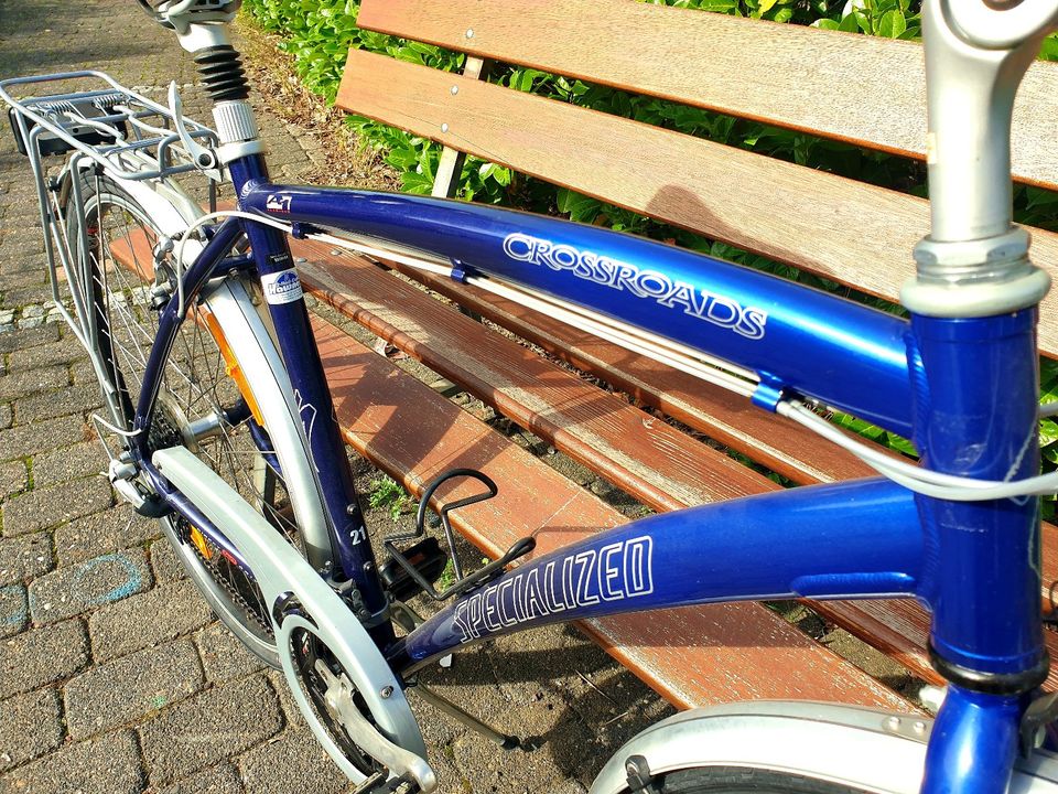 Fahrrad Herren 28 Zoll Specialized City blau Stadt neuwertig in Konz