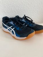 Asics upcourt 5 Hallenschuhe Größe 33 Hessen - Wettenberg Vorschau