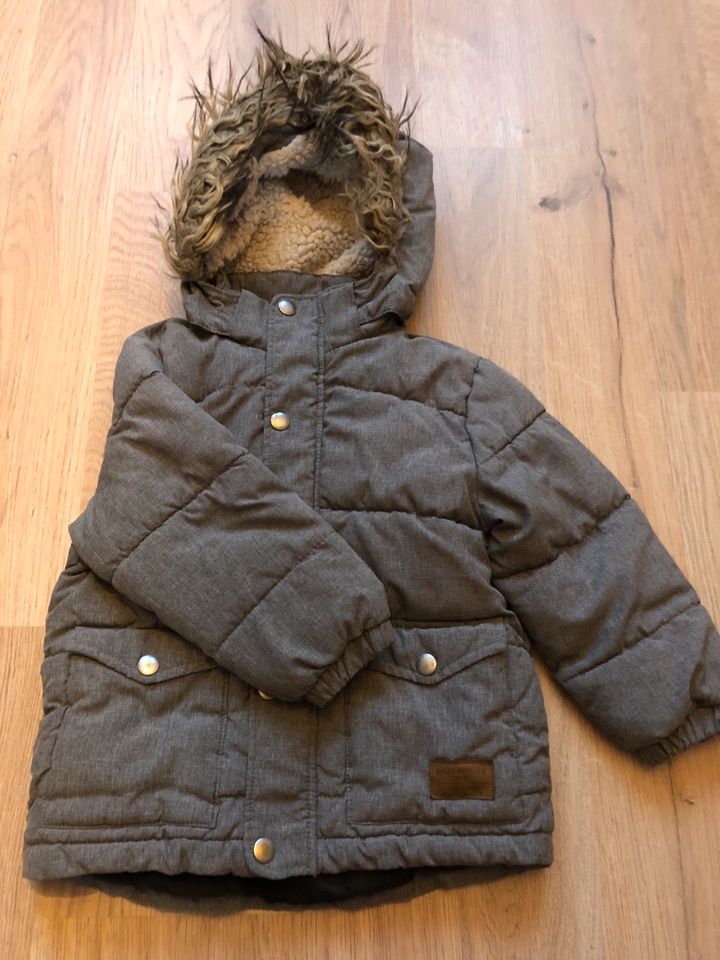 Winterjacke H&M Junge grau 98 in Bergkamen