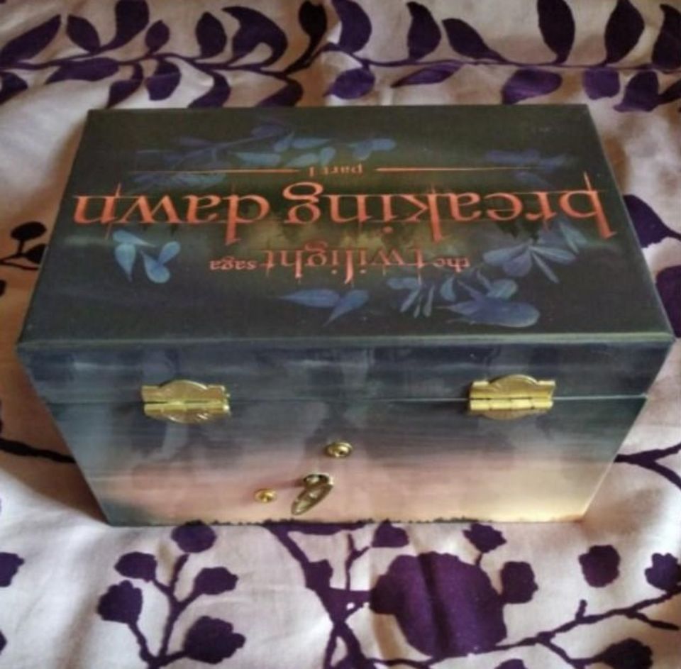 Twilight Breaking Dawn Part 1 Jewelry Music Box NECA Rare in Berlin