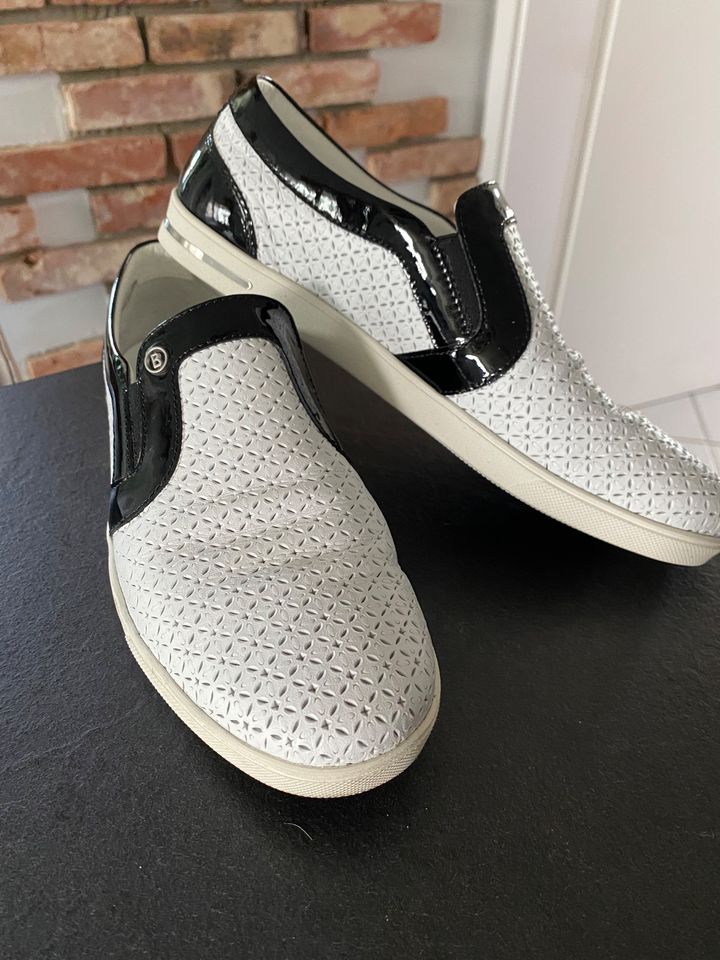 Schick & Edel & Modern Bogner Sneaker Weiß Schwarz Gr. 39 in Fürth