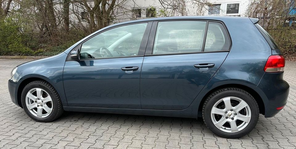 Volkswagen Golf VI Comfortline DSG in Bensheim