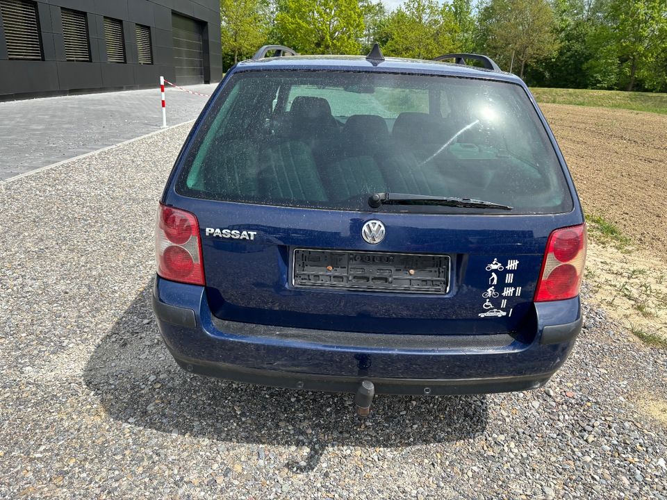 Volkswagen Passat 1.6 AHK Klima Tempomat Sitzheizung in Friedrichshafen