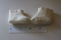 Filzschuhe Säugling Baby ca. 11 cm NEU Weiß Hessen - Offenbach Vorschau