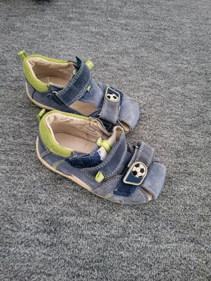 Sandalen Superfit Kinder Gr. 22 in Bad Soden am Taunus