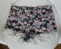 H&M Divided Hotpant Shorts mit Spitze Größe XXS W24 XS 34 Rheinland-Pfalz - Cramberg Vorschau