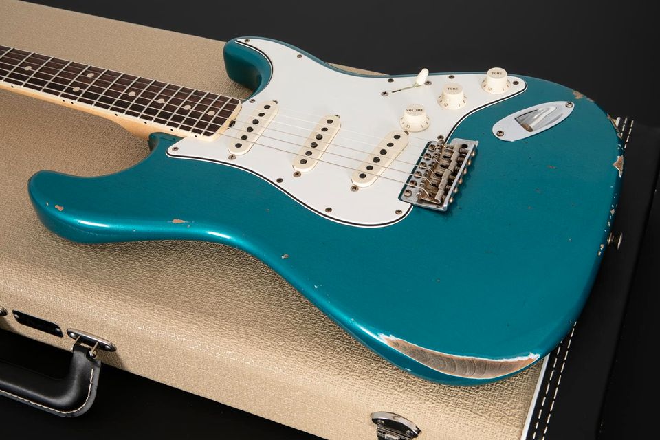 2020 Fender Custom Shop ’63 Stratocaster Relic Ocean Turquoise in Paderborn