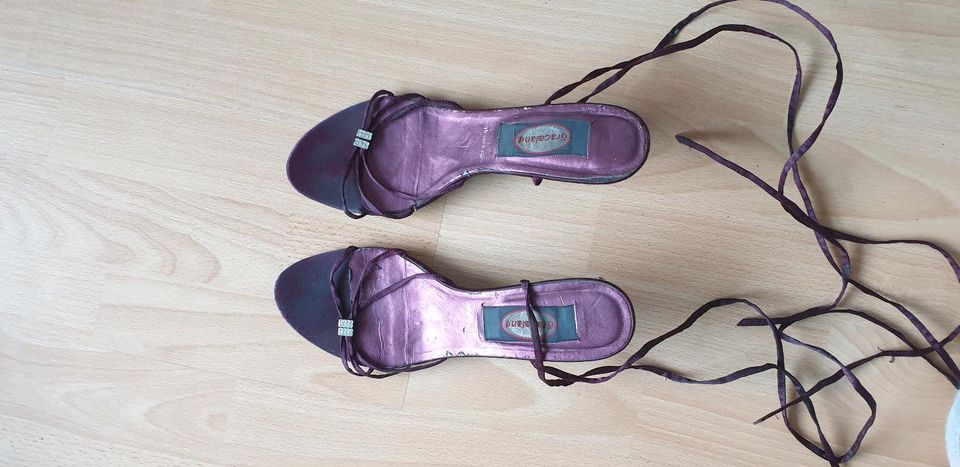 elegante schicke Schuhe mit Absatz Sandaletten Schnürschuhe in Hattingen