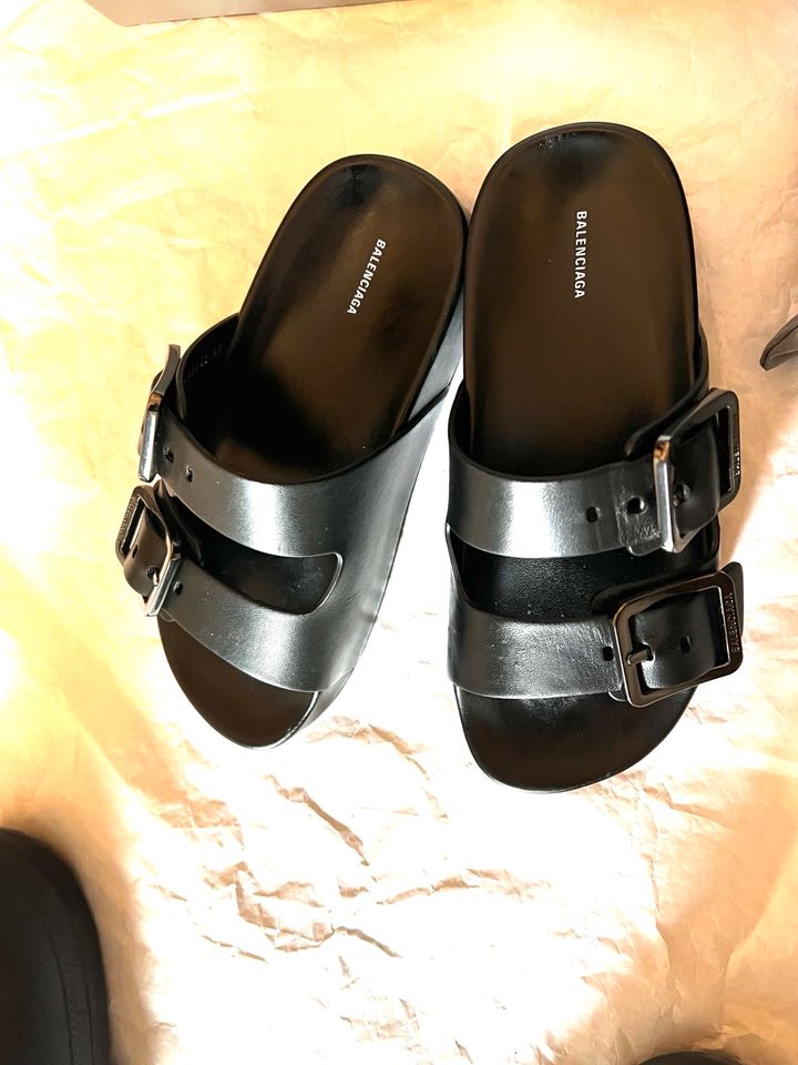 Balenciaga Mallorca Leder Pantolette mit Plateau Gr.38 Fb.schwarz in Köln