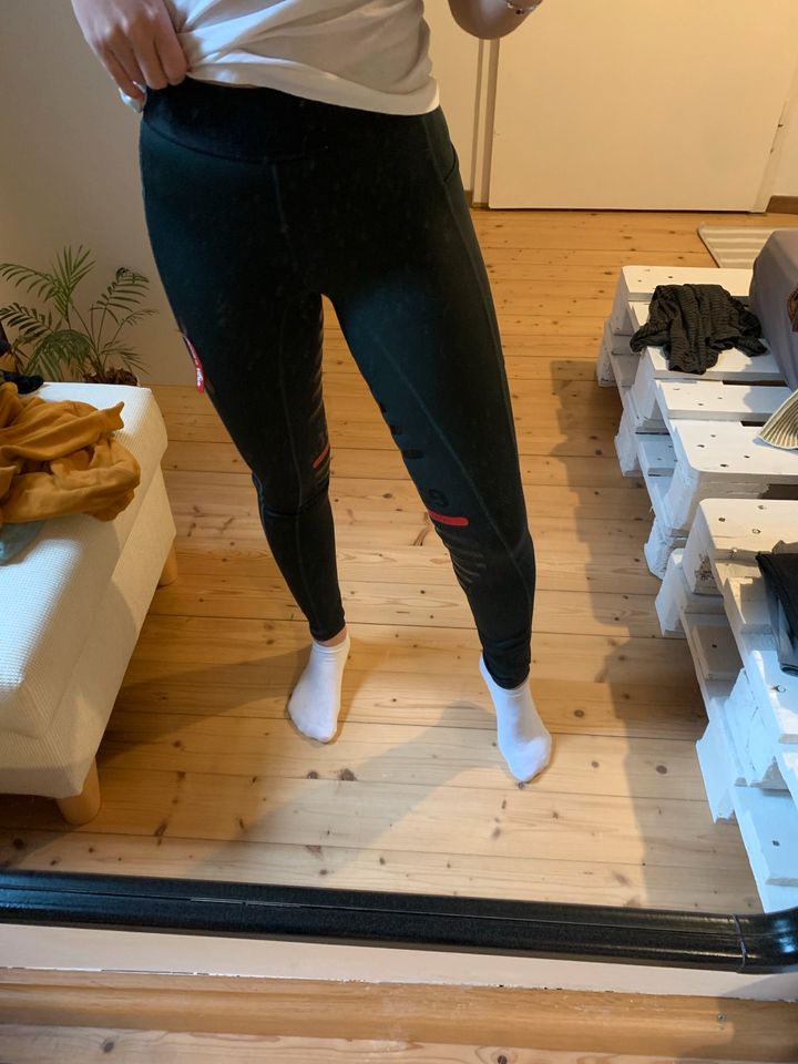 East Reitleggins dunkelgrün R1 XS/S in Höttingen