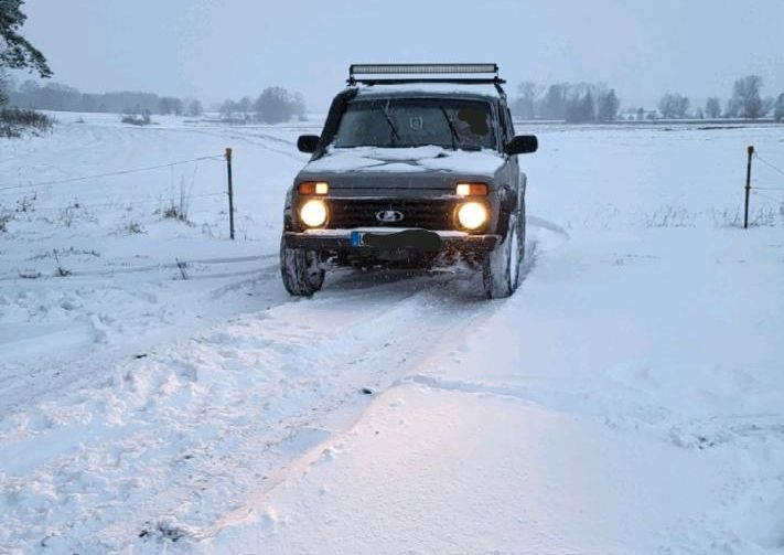 Lada Niva 4x4, 2020 generalüberholt in Wittendörp