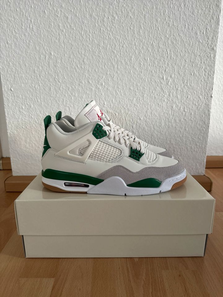 Air Jordan 4 Retro SB Pine Green in Mainz