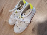 Sneaker Gr. 37 weiß / gelb / Sportunterricht, Schulküche ect. Niedersachsen - Hann. Münden Vorschau