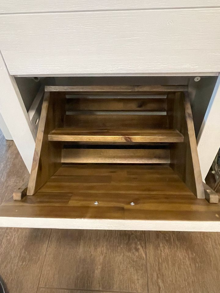 Flurmöbel - Spiegel, Schuhschrank, Garderobe in Abstatt