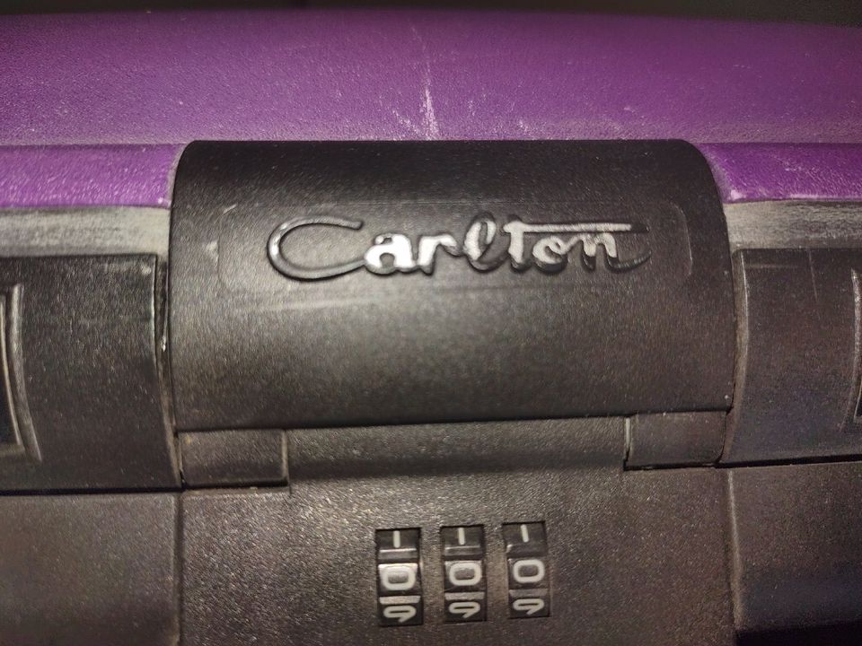 Reisekoffer (Carston), Farbe Lila in Neufahrn