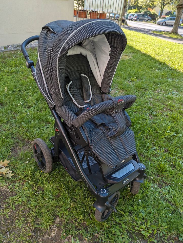 Hartan Racer GTS - toller Kinderwagen mit sehr viel Zubehör in Bonn