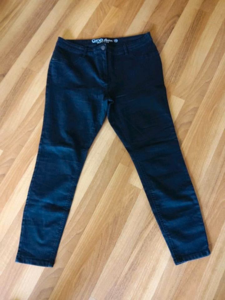 Jeans, Hose, Gr. 48, schwarz,  Gina in Ense