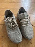 Adidas kiss gogo Neu Gr. 40 Berlin - Friedenau Vorschau
