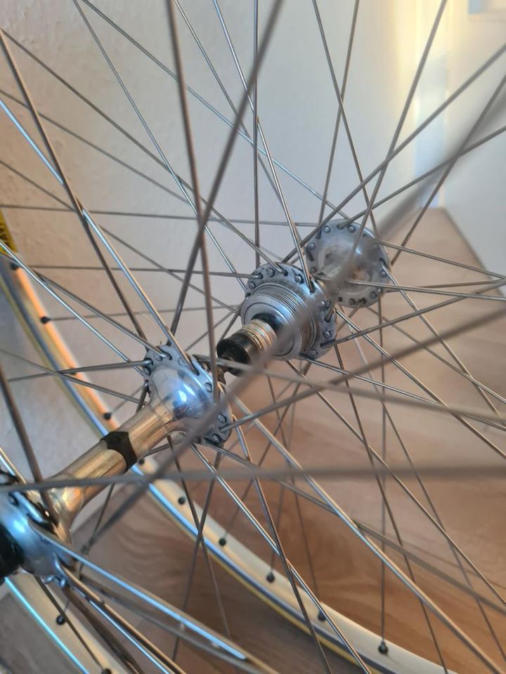 Campagnolo Super Record LRS laufradsatz Räder Neuwertig Mavic in Berlin