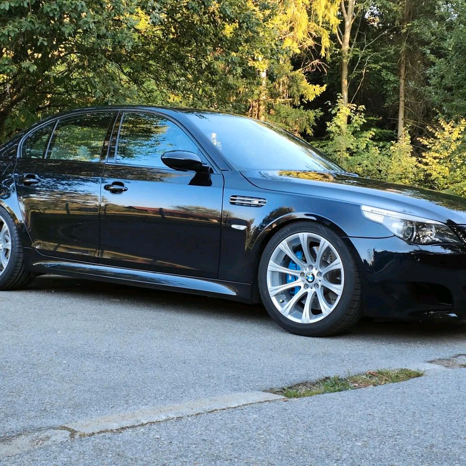 BMW E60 M5 in Ering