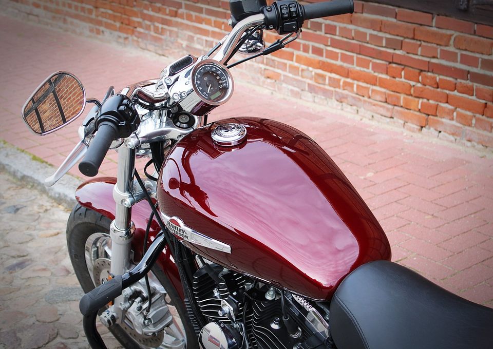 Harley Davidson Sportster XL1200C TOP Zustand in Stelle