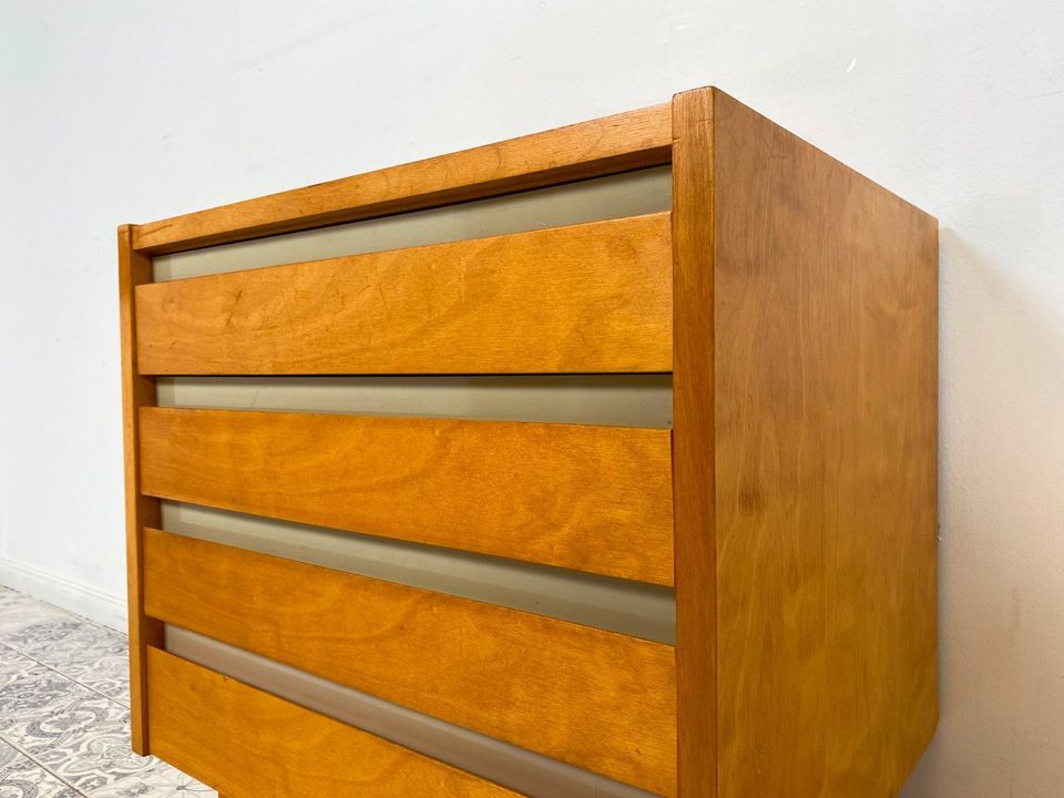 WMK Hübsche und sehr rare kleine Mid-Century Kommode 794/10a von VEB Hellerau aus 1967 mit vier Schubladen # Nachtschrank Nachtschränkchen Nachtkommode Nachttisch Beistelltisch 50er 60er DDR Vintage in Berlin