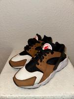 Nike Huarache Bison - universale Größe Sachsen-Anhalt - Magdeburg Vorschau