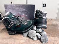 Wanderschuhe LOWA Gr.37 Lady light GTX nagelneu Nordrhein-Westfalen - Warstein Vorschau