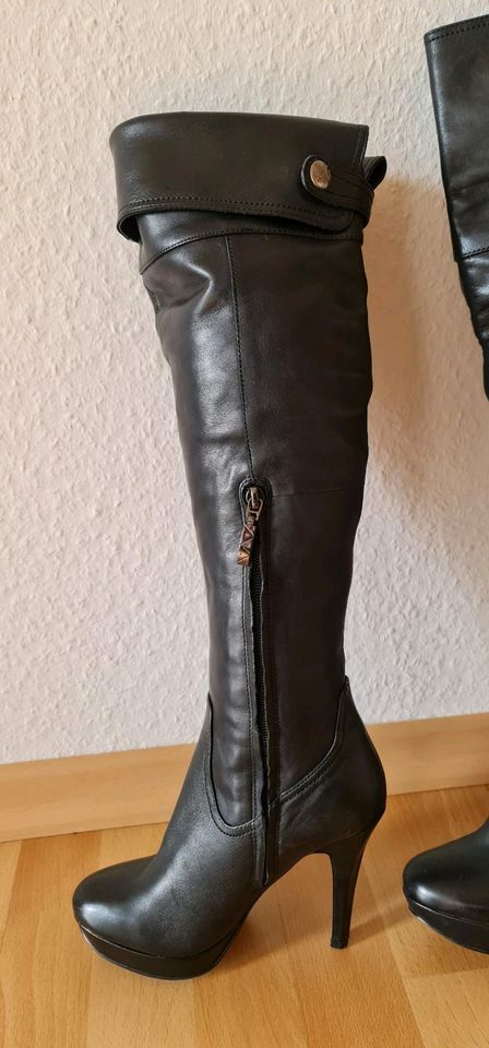 Lederstiefel, Stiefel Gr.36 sehr schick, wie Neu in Laufeld